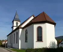 Bleichheim, katholische Kirche St.Hilarius, die Ostseite mit dem Chor, Okt.2015