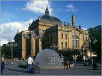Oslo. Das Nationaltheatret wurde 1899 erffnet. Scan eines Dias vom Juni 1994.