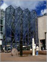 Oslo. Kunst im ffentlichen raum von Akerbrygge. Scan eines Dias vom Juni 1994.