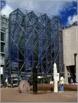 Oslo. Kunst im �ffentlichen raum von Akerbrygge. Scan eines Dias vom Juni 1994.