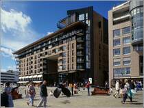 Oslo. Moderne Bauten in Akerbrygge. Scan eines Dias vom Juni 1994.