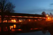 Die alte Holzbr�cke �ber die Aare in Aarberg; 06.02.2016