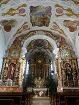 Furth, barocke Alt�re in der Pfarrkirche St. Sebastian (26.12.2015)