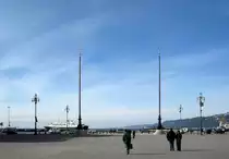 Triest, Blick vom Rathaus �ber den  Platz der Italienischen Einheit  auf den Adriahafen, Okt.2004