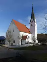 Obermettenbach, Pfarrkirche Maria Himmelfahrt, Saalkirche mit Steilsatteldach, Langhaus mit Holzdecke und Chor mit Netzgew�lbe, sp�tgotisch, 2. H�lfte 15. Jahrhundert (27.12.2015)
