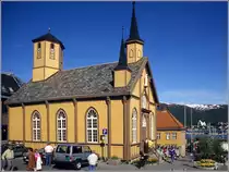 Troms�. Die katholische Var Frue kirke. Scan eines Dias vom Juni 1994.
