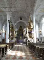 Tuntenhausen, Innnenraum der Maria Himmelfahrt Kirche, Hochaltar von Hans Sch�n mit Gnadenbild von 1534, zahlreiche Votivtafeln und Votivkerzen aus dem 16. und 17. Jahrhundert (09.02.2016)