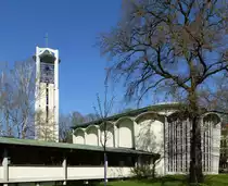 Freiburg, die evangelische Ludwigskirche, erbaut 1952-54, steht im Stadtteil Neuburg, April 2015