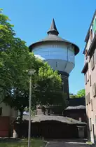 Wasserturm im Bahnbetriebswerk Berlin-Sch�nweide im Juni 2015. Hier befindet sich heute das Vereinsdomizil der Berliner Eisenbahnfreunde.