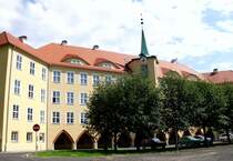 Die gelbe Schule in Olbersdorf am 16.06.2011