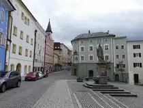 Laufen, Rupertusplatz mit Rupertusbrunnen von 1914, erbaut von Valentin Kraus (15.02.2016)