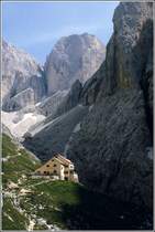 Tiers. Die Grasleitenh�tte wurde 1887 in 2165 m H�he im Grasleitental der Rosengartengruppe erbaut. Scan eines Dias vom Sommer 1984.