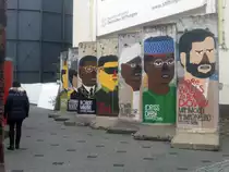 Restst�ck der Berliner Mauer in der Mauerstra�e von Berlin am 30.10.2012