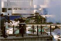 Hong Kong Island. Nach dem Abfeuern der Noonday Gun wei jeder in weitem Umkreis, was die Stunde geschlagen hat. Scan eines Dias vom Januar 1997.