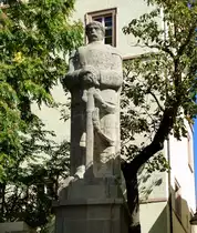 Baden-Baden, Denkmal f�r F�rst Otto von Bismarck, 1915 aufgestellt nahe dem Rathaus, Sept.2015
