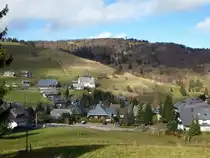 Hofsgrund, Blick �ber den Schwarzwaldort am s�dlichen Schauinsland, Nov.2015