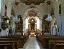 Mittenwald, Blick in den barocken Innenraum der Pfarrkirche St.Peter und Paul,die Kirche wurde vom Baumeister Joseph Schmutzer von 1734-49 erbaut, Aug.2014