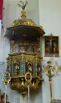 Mittenwald, die Kanzel in der Pfarrkirche St.Peter und Paul, Aug.2014