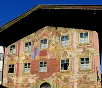 Mittenwald, Haus am Obermarkt mit L�ftlmalerei, Aug.2014