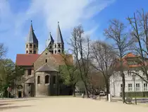Liebfrauenkirche gesehen vom Domplatz in Halberstadt am 22. April 2016.