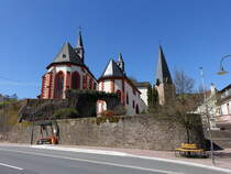 Hessenthal, Wallfahrtskapelle unsere lieben Frau und Wallfahrtskirche St. Maria, Kapelle erbaut im 15. Jahrhundert, Kirche Begrbniskirche der Familie Echter von Mespelbrunn, Chor 1439, Langhaus um 1600 (04.05.2016)