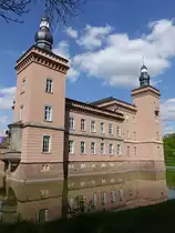 Liblar, Schlo� Gracht, erbaut ab 1658 durch Johann Adolf I., heute befindet sich im Schloss die ESMT European School of Management and Technology (04.05.2016)