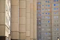 Plattenbau in Świnoujście (Swinem�nde). Aufnahme: 7. Mai 2016.