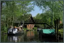 Das Dorf Lehde im Spreewald ist ein beliebtes Ausflugsziel, das vor allem auf dem Wasserweg mit den bekannten Spreewaldk�hnen angefahren wird. Seit 1984 steht der Ort unter Denkmalschutz. (05.05.2016)