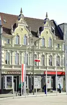 Geb�ude aus der deutschen Gr�nderzeit - Plac Wolności in Świnoujście (Swinem�nde). Aufnahme: 5. Mai 2016