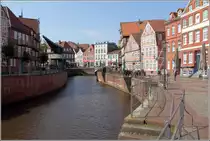 Stade. Der Hansehafen vom Schwedenspeicher aus. Rechts sind die Geb�ude am Wasser West zu sehen. 12.05.2016