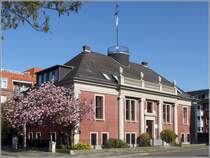 Bremerhaven. Die Schuchmann Villa wurde 1922 gebaut. Der Familie Schuchmann gehrte die gleichnamige Reederei. Heute sind hier die Zweigstellen mehrerer Firmen und Institutionen untergebracht. 07.05.2016