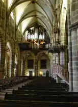Wei�enburg (Wissembourg), Blick zur Orgelempore in der Kirche St.Peter und Paul, ist die gr��te Orgel im Elsa�, Sept.2015