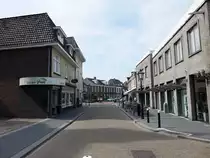 Vught, H�user in der Schoolstraat (06.05.2016)