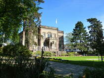 Freiburg, Blick vom Colombipark zum Colombischlchen, einem 1859-61 erbauten Herrschaftshauses, April 2015
