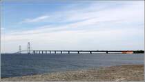 Die westliche Storebltsbroen quert den Groen Belt zwischen Seeland und der kleinen, hier nicht zu sehenden Insel Sprog. Die Lnge der Brcke betrgt 6.790 Meter, die Pylone sind 254 m hoch. 01.06.2016