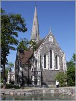 Kopenhagen. Neben dem Gefion-Brunnen steht die St. Albans Kirke, die 1897 fr die anglikanische Gemeinde gebaut wurde. 02.06.2016