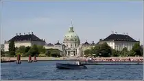 Kopenhagen. Schloss Amalienborg vom Wasser aus betrachtet. 04.06.2016