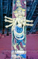 Ausschnitt eines Tempels am Durbar Platz in Kathmandu. Bild vom Dia. Aufnahme: September 1988.