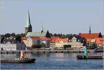 Helsingr. Der Turm des Doms berragt den Hafen. 03.06.2016