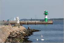 Lbeck. Die Nordermole in Travemnde mit dem neuen Molenfeuer. 05.06.2016