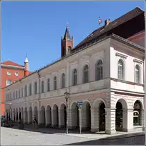 Kamenz. Die ehemaligen Fleichsb�nke wurden 1843 von der Fleischerinnung in der Kirchstra�e errichtet. 24.06.2016