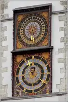 G�rlitz. Am Turm des Alten Rathauses befinden sich zwei gro�e Uhren, die Mondphasenuhr und darunter eine normale Uhr. 20.06.2016