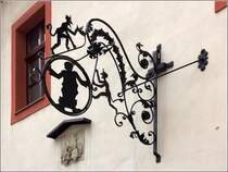 Bautzen. Wirtshausschild der Gaststtte  Mnchshof  in der Strae Burglehn. 22.06.2016