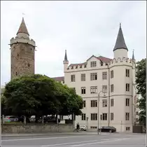 Bautzen. Die Alte Kaserne an der Wendischen Stra�e beherbergt heute das Finanzamt. Links im Bild der Wendische Turm. 22.06.2016