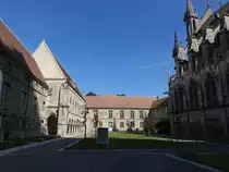 Laon, ehem. Bischofspalast, erbaut im 12. Jahrhundert durch Bischof Gautier de Mortagne, seit 1881 Gerichtsgeb�ude (09.07.2016) 