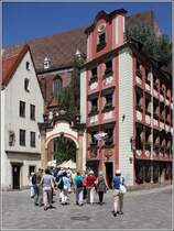 Breslau. Hnsel und Gretel werden diese Huser vor der Elisabethkirche genannt. Sie stehen in der nordwestlichen Ecke des Rings. 23.06.2016