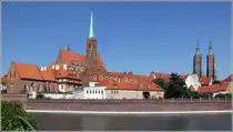 Breslau. Die Dominsel wird von den T�rmen der Kreuzkirche (links) und des Doms �berragt. 23.06.2016