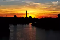 09.07.2016 Stuttgart Hafen nach Sonnenuntergang von den Otto-Konz-Brcken