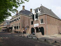 Hellevoetsluis, Prinsenhaus und alte Waag, Prinsenhaus erbaut von 1662 bis 1664 durch Pieter Post (11.05.2016) 