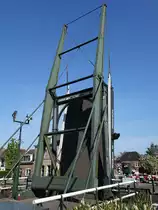 Haastrecht, hochgeklappte Ijsselbrcke (12.05.2016)